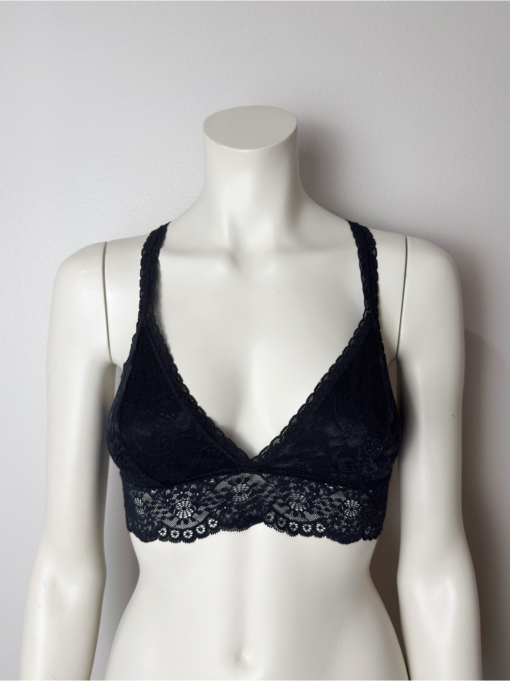 Undie Couture Lauren Copeland Black Lace Bralette Bra Medium